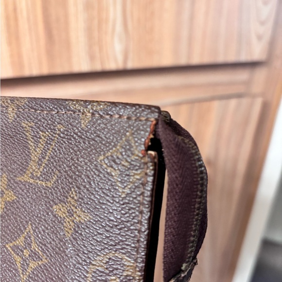 Auth LOUIS VUITTON Poche Toilette 26 Clutch Hand Bag Monogram Large Vintage - Picture 6 of 16